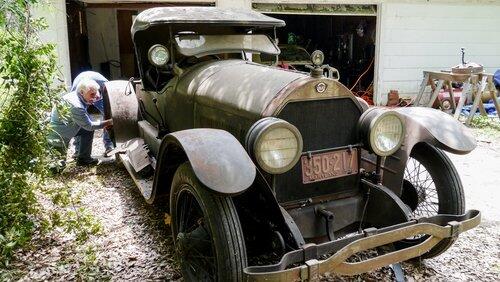 Hey There, Hot Stutz Hey There, Hot Stutz