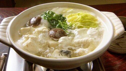 Sharing Happiness: Hot Pots in Japan Sharing Happiness: Hot Pots in Japan