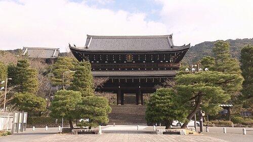 Gateways: Sacred Demarcations That Repel Evil Gateways: Sacred Demarcations That Repel Evil