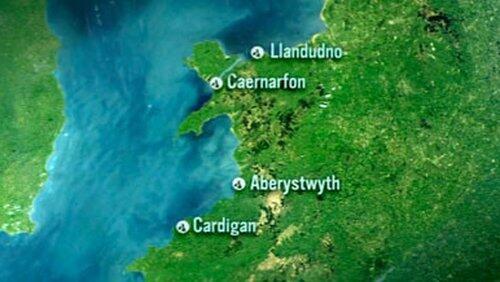 The Travellers Coast: Cardigan Bay to The Dee The Travellers Coast: Cardigan Bay to The Dee