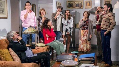 Un show-room, un gobierno en funciones y un mariquita negador