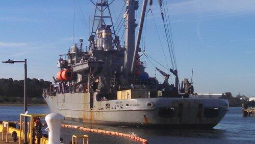 USNS Grasp USNS Grasp