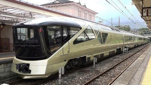 Train Suite Shiki-Shima: The High-Tech Luxury Cruise Train Train Suite Shiki-Shima: The High-Tech Luxury Cruise Train