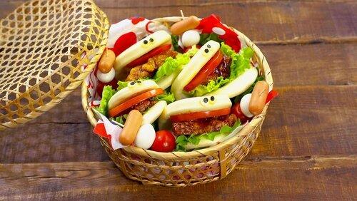 Rainbow Kakiage Bento & Sweet-and-Sour Chicken Buns Bento Rainbow Kakiage Bento & Sweet-and-Sour Chicken Buns Bento