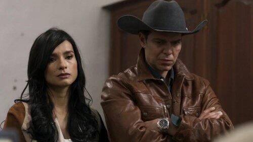 Acorralado por la mentira Acorralado por la mentira