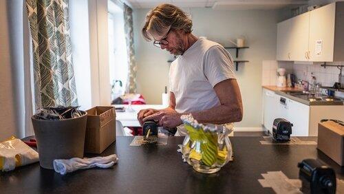 Jag har ju inga medel att vara en normal pappa just nu Jag har ju inga medel att vara en normal pappa just nu