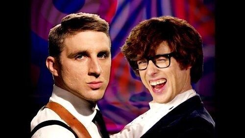 James Bond vs Austin Powers James Bond vs Austin Powers