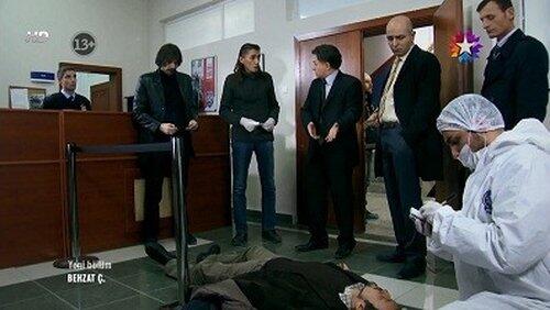 Emniyet Binasında İnanılmaz Cinayet! Emniyet Binasında İnanılmaz Cinayet!