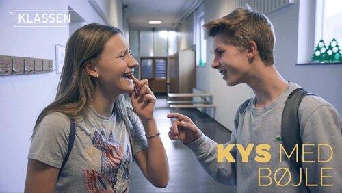 Kiss with braces Kiss with braces