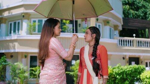 Gopi Meets Gehna Gopi Meets Gehna