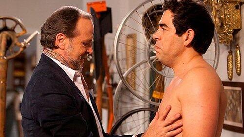 Una tubería podrida, un chatarrero conceptual y el primer motepinario puro Una tubería podrida, un chatarrero conceptual y el primer motepinario puro
