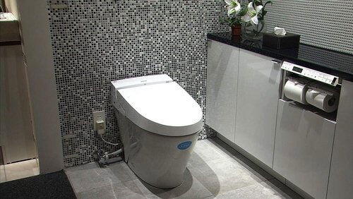 Toilets Toilets