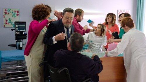 Dos viajeros, un parto y ninguna boda Dos viajeros, un parto y ninguna boda