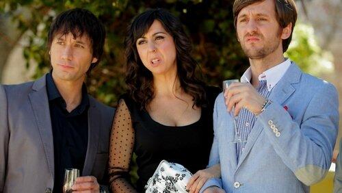 Tino y su familia defienden a Alicia