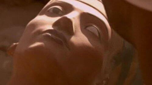 Nefertiti: The Mummy Returns Nefertiti: The Mummy Returns