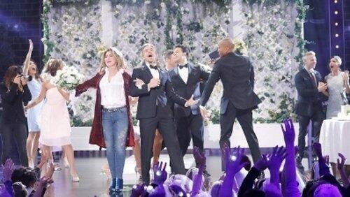 Shania Twain Tribute: Derek Hough vs. Nicole Scherzinger Shania Twain Tribute: Derek Hough vs. Nicole Scherzinger