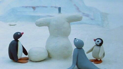 Pingu Builds a Snowman Pingu Builds a Snowman