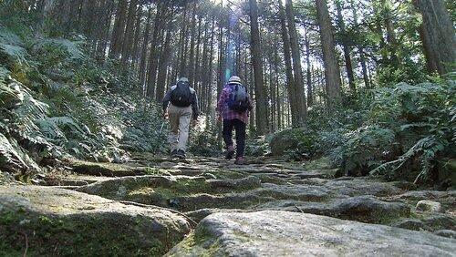 The Iseji Route: Journey of the Soul over Passes The Iseji Route: Journey of the Soul over Passes