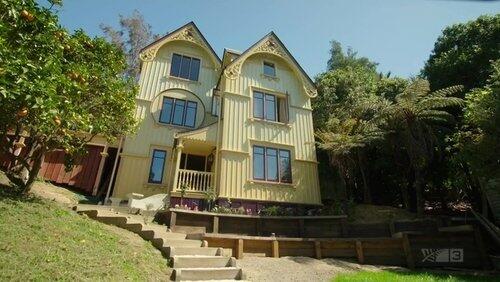 Titirangi: American Gothic