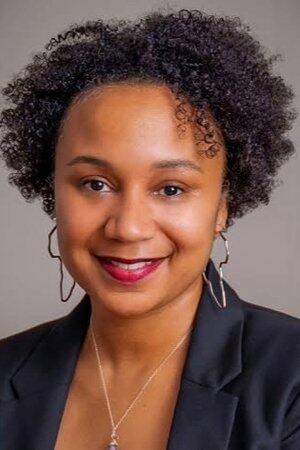photo of Deanna Nowell
