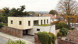 The Wirral: Floating Timber House The Wirral: Floating Timber House