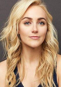 photo of Betsy Wolfe