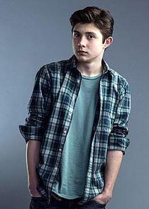 Jake Sanders Jake Sanders