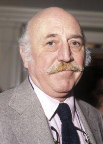 Lionel Jeffries Lionel Jeffries