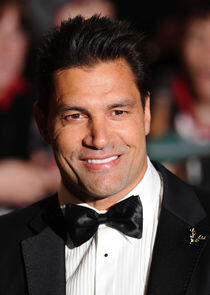 Manu Bennett Manu Bennett