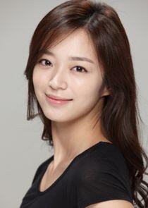 photo of Song Ji In photo of Song Ji In
