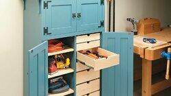 Roll-Around Tool Cabinet Roll-Around Tool Cabinet