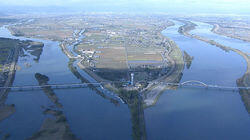 Rivers of Life: Kaizu and Kuwana Rivers of Life: Kaizu and Kuwana
