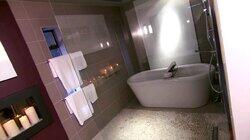 Sleek Seattle Waterfall Bath Sleek Seattle Waterfall Bath
