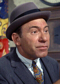 Louis Quinn Louis Quinn