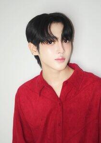 photo of Saleng Phichthee Klaimongkol photo of Saleng Phichthee Klaimongkol