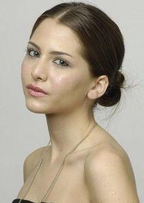 Ezgi Asaroğlu Ezgi Asaroğlu