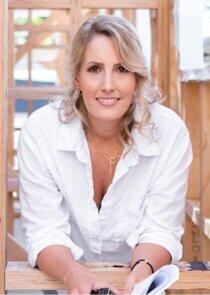 photo of Jen Jones photo of Jen Jones