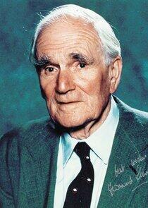 photo of Desmond Llewelyn photo of Desmond Llewelyn