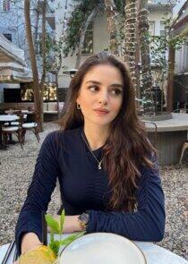 Selen Özbayrak Selen Özbayrak