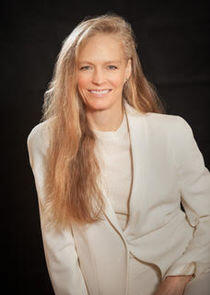 photo of Suzy Amis