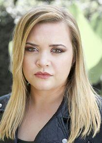 photo of Tara Robinson