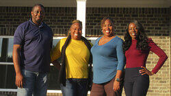 Twins Put Mom First in Atlanta Twins Put Mom First in Atlanta