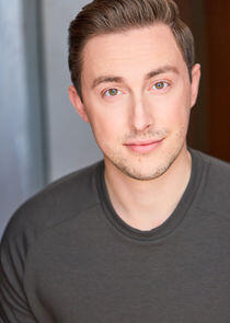 photo of Andrew MacNaughton photo of Andrew MacNaughton