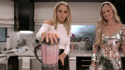 Vegan Burgers and Fries with Nikki Glaser Vegan Burgers and Fries with Nikki Glaser