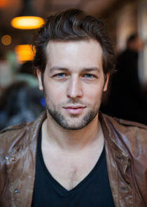 photo of Julian Looman photo of Julian Looman