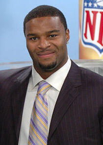 photo of Osi Umenyiora photo of Osi Umenyiora