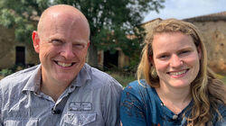David en Gine in het Spaanse Aspe David en Gine in het Spaanse Aspe