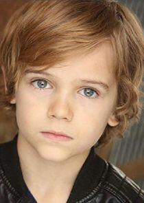 photo of Gavin Warren