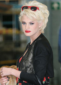 photo of Chloe Jasmine photo of Chloe Jasmine