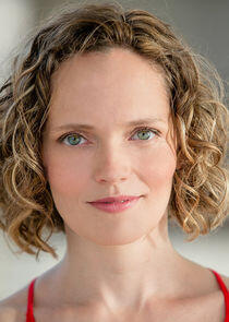 photo of Leah Curney